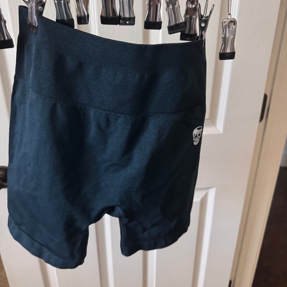 Gymreaper Scrunch Butt Shorts - Picture 1 of 2